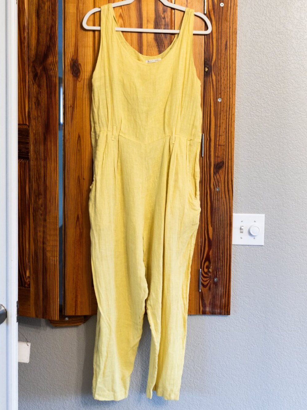 Black Crane Scoop Neck Linen Jumpsuit in a Cool Yellow Color, Size Small